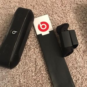 Beats Pill + speakers